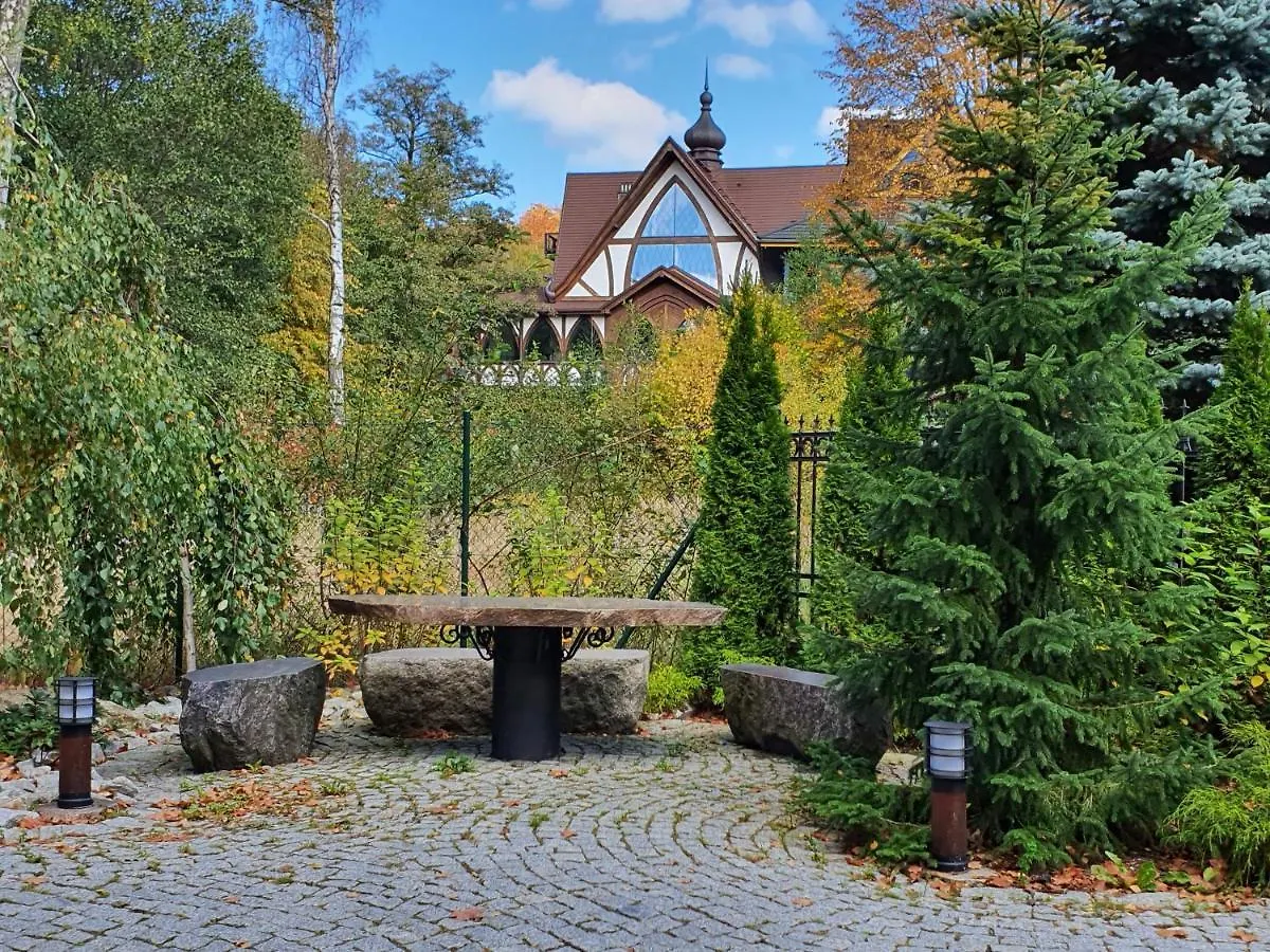 Viking Valley: Two-Story Norwegian Retreat with Dual Balconies and Wellness Access Szklarska Poreba Apartment