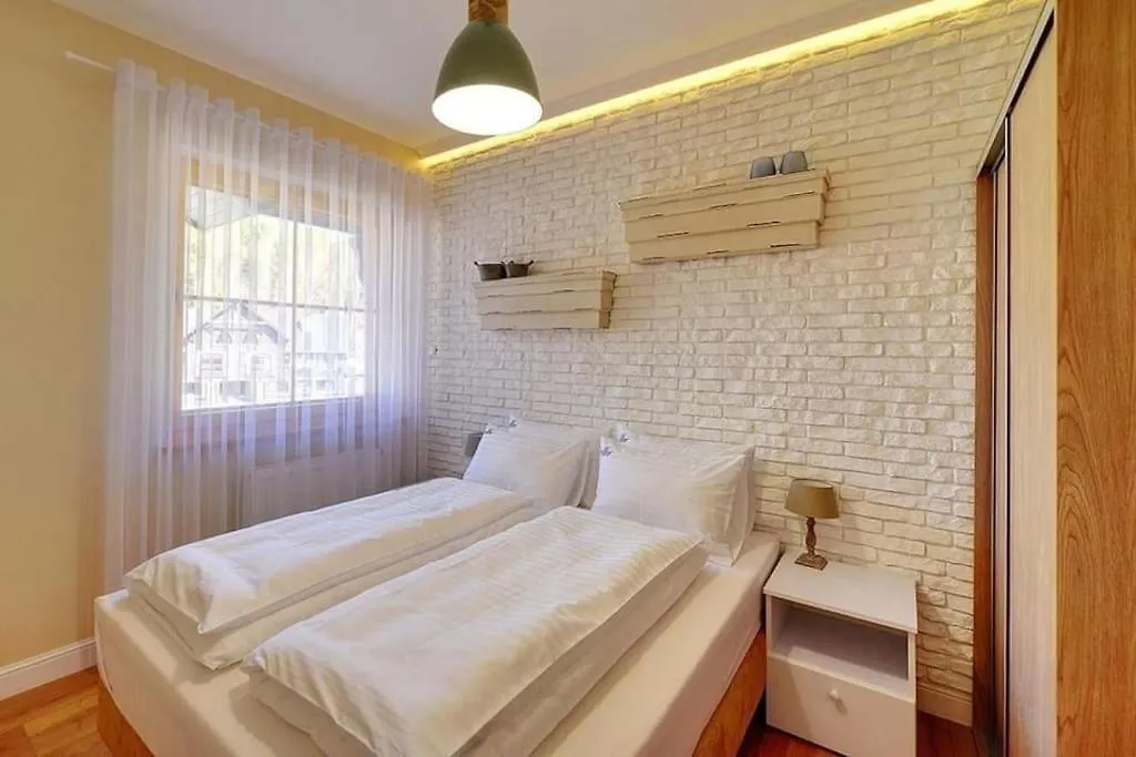 Apartment Viking Valley: Two-Story Norwegian Retreat with Dual Balconies and Wellness Access Szklarska Poreba