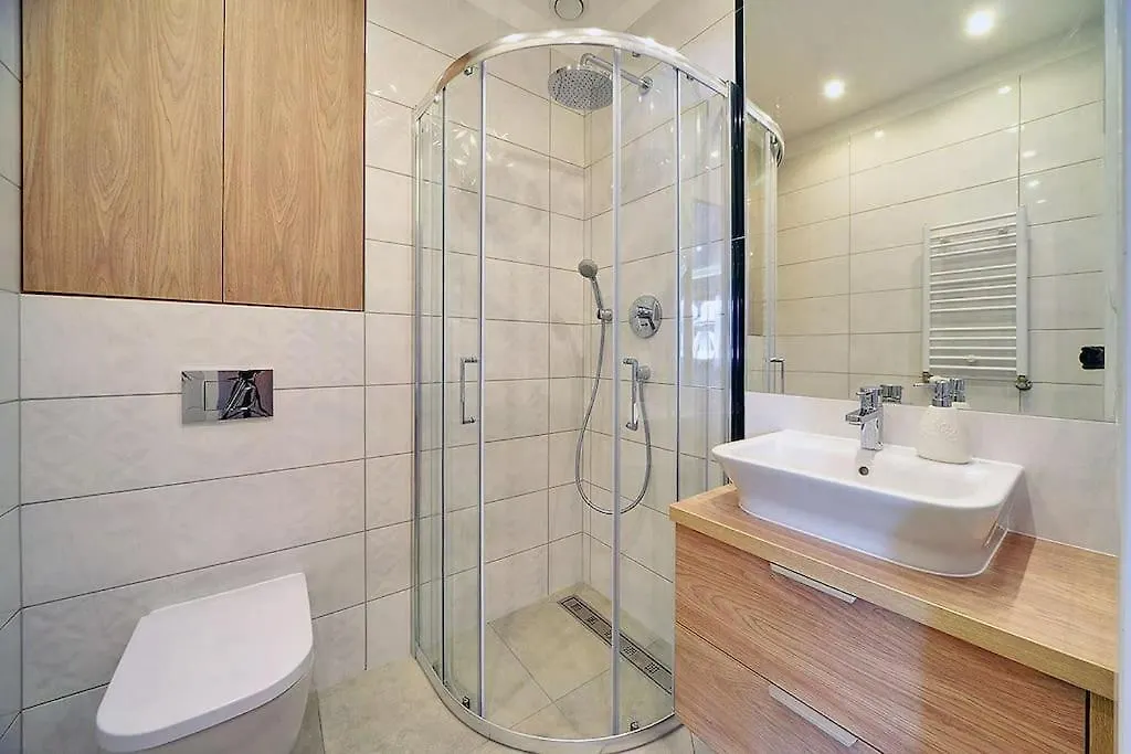 Viking Valley: Two-Story Norwegian Retreat with Dual Balconies and Wellness Access Szklarska Poreba Apartment